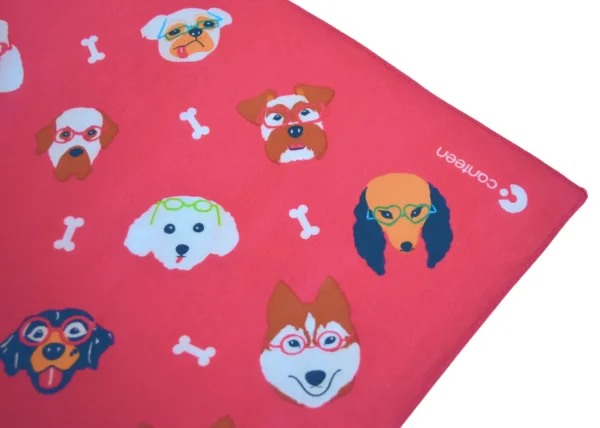 A close up photo of the stylish dogs Magenta bandanna
